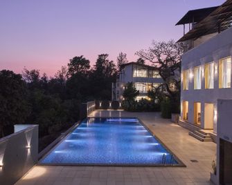 Bindiga Peak Resorts, Chikmagalur - Chikmagalur - Piscina