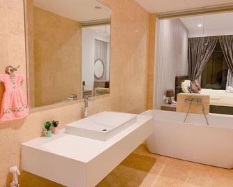 The Luxury Jazz Suites - Tanjung Tokong - Bathroom
