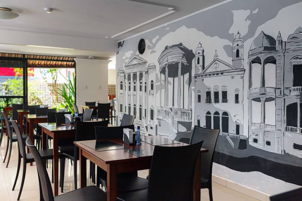 تروبيكو برايا هوتل