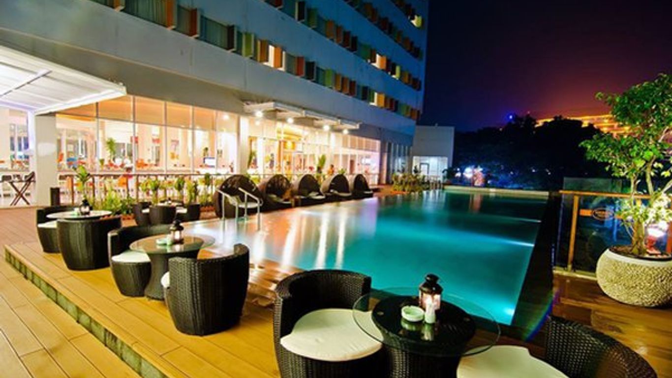 Harris Hotel Batam Center