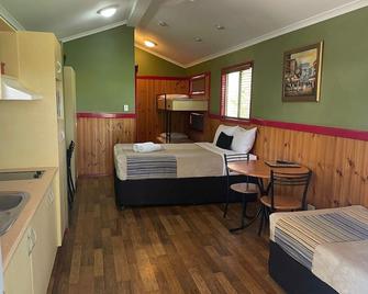 Big4 Aussie Outback Oasis Holiday Park - Charters Towers
