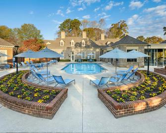 Marriott's Manor Club at Ford's Colony, A Marriott Vacation Club Resort - וויליאמסברג - בריכה