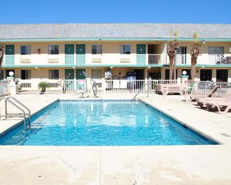 Coconut Grove Motor Inn - Panama City Beach - Pool