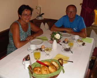 Pension Stöllinger mit Traumausblick - Fuschl am See