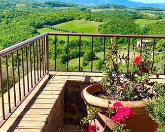 Lachiusa Tuscany - Montefollonico - Balcón