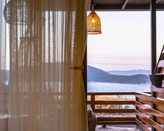 The Luxury Shelters - Kaş - Balkon