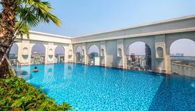 Christina's 3br Gorgeus Home With Rooftop Pool - Ho Chi Minhin kaupunki - Uima-allas