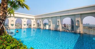 Awesome Cbd Luxury Apartment Icon56 Rooftop Pool (1br-2br-3br) - Ho Chi Minh-byen - Svømmebasseng