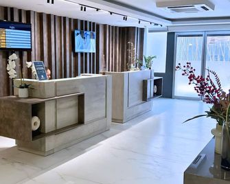 Hôtel Ivotel Abidjan - Abiyán - Recepción