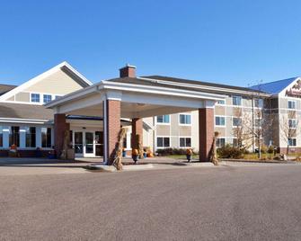 AmericInn by Wyndham Fort Pierre Conference Center - Fort Pierre - Building