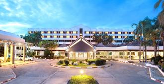 The Imperial Hotel And Convention Centre Phitsanulok - Phitsanulok