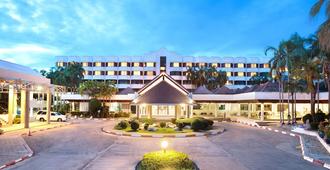 The Imperial Hotel And Convention Centre Phitsanulok - פיצאנולוק