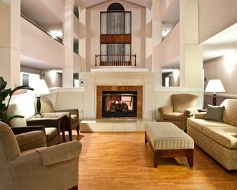 Holiday Inn Express & Suites Milton East I-10 By IHG - Milton - Lobby