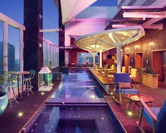 雅加達斯瑪圖龐美居酒店 - 雅加達 - 雅加達 - 游泳池