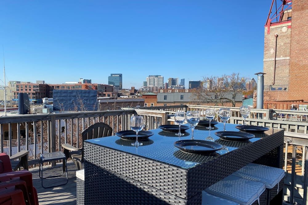 Upscale Townhome - Water and City Views from Rooftop Deck - Great Location! - Baltimore - Balcony
