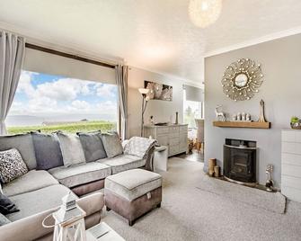 Highview - Brodick - Living room