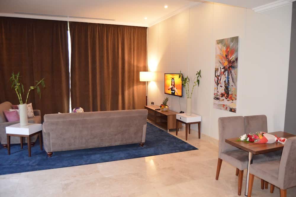 Tamara Beach Resort - אל חובר