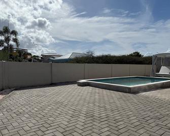 Villa Neeva - Nestled Between Nature & Convenience - Grote Berg - Pool