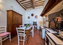Appartmento in Via San Rufino - Assisi - Ruang makan