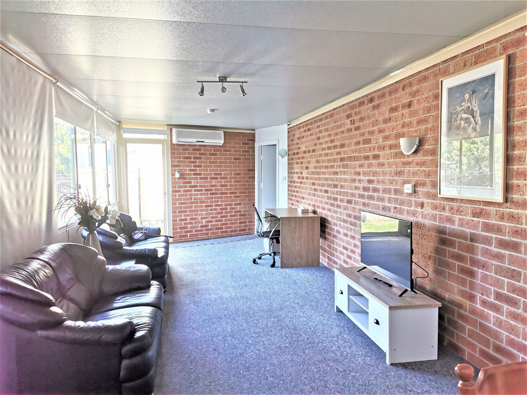 باثيرست إكسبلوريرز موتيل