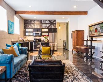 Petaluma Warehouse Lofts unit E - Petaluma - Living room