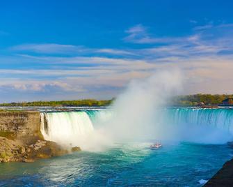 Sheraton Fallsview Hotel - Niagara Falls