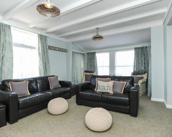 Puriri Downtown Villa - Napier Holiday Home - Napier - Sala de estar