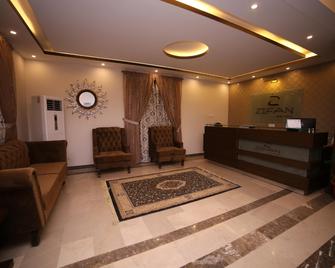 Zifan Hotel & Suites - Karachi - Front desk