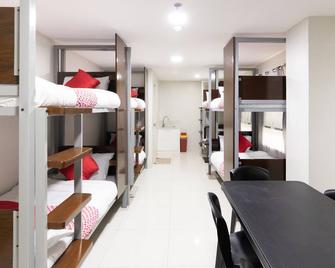 Oyo 152 Sangco Condotel - Manila - Bedroom