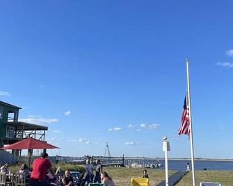 Sandy Hook Beach Front Cottages - Highlands - Outdoors view
