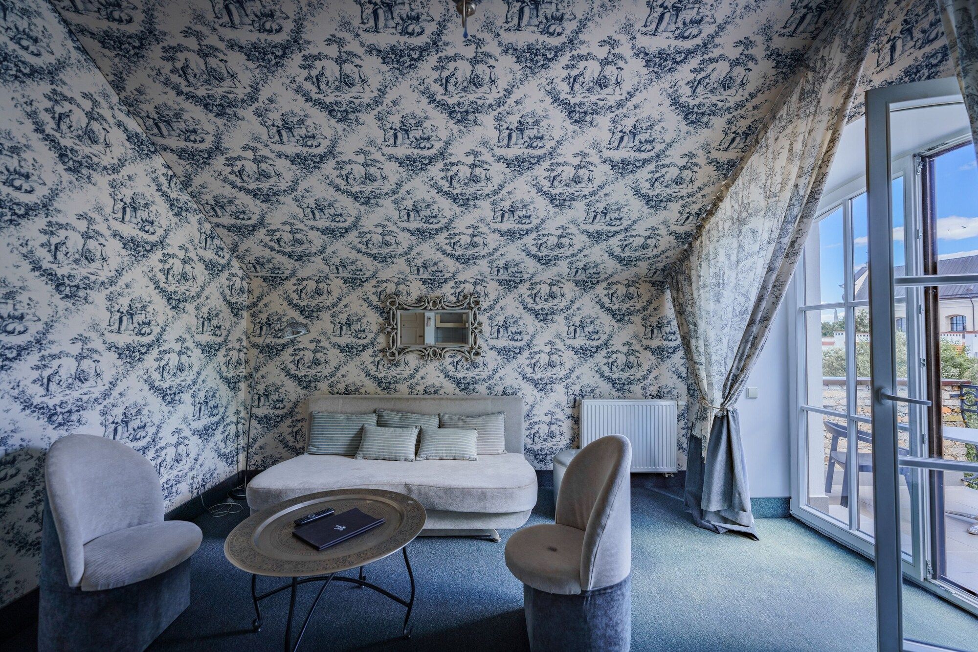 Art Hotel Moon Garden - וילנה