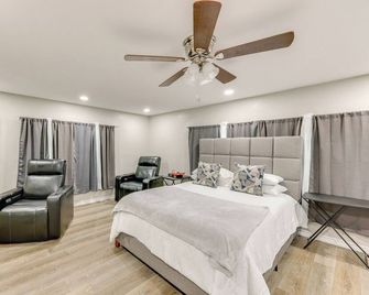 Private Yard Pet-Friendly Studio in New - New Boston