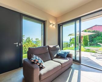 il ciuchè apartments, treiso, \'unit. 2\' - Treiso - Wohnzimmer
