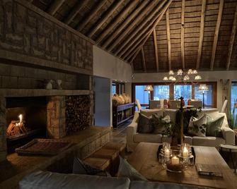 Simbavati River Sands - Ngala - Living room