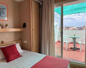 Hotel Piccadilly Sitges - Sitges - Schlafzimmer