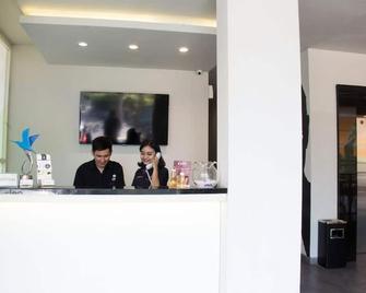 Cleo Balaikota Surabaya - Surabaya - Front desk