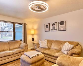 Blue House 2 - Sioux Falls - Sala de estar