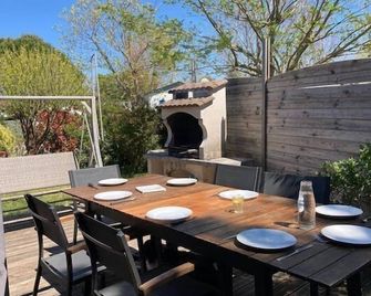 Biscarrosse Lac - Wooden house near Lake Navarrosse, sleeps 9 - Biscarrosse - Patio