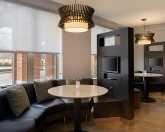 Courtyard by Marriott Columbus New Albany - New Albany - Eetruimte