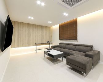 Mokpo Brown Dot Hotel Namak Branch - Mokpo - Huiskamer