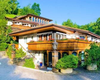 Seehotel Jaegerhof Hubertus - Spiez - Bâtiment