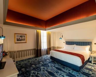 Grand Swiss-Belhotel Melaka (formerly LaCrista Hotel Melaka) - Malacca - Bedroom
