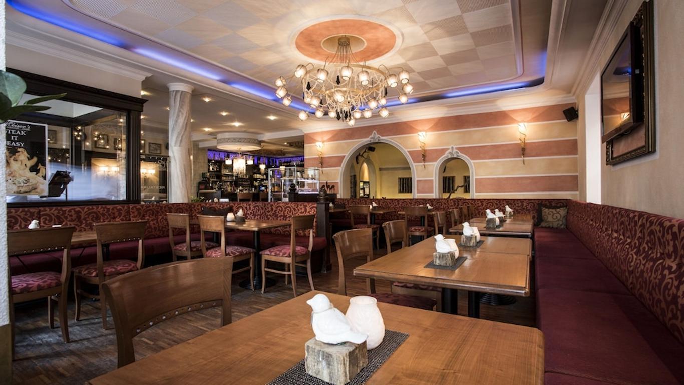 مايزر ألتشتات هوتل