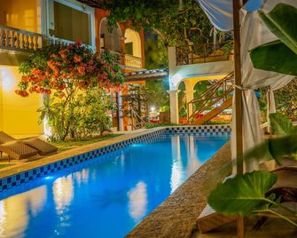 Hotel Villa Terra Viva - ז'יז'וקה דה ז'ריקואקוארה - בריכה