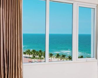 Tuyet Son Hotel (Ts Ocean Hotel) - Da Nang - Balcony