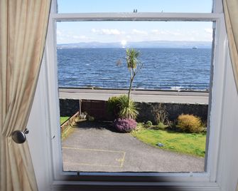 One Marine Place - Rothesay - Balcony