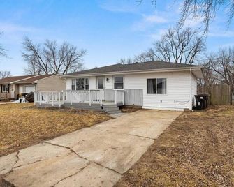 Relaxing 3BD Home in Morton - Morton - Gebäude