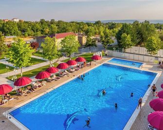 Qafqaz Karvansaray Hotel - Gabala - Piscina