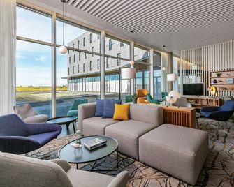 Courtyard by Marriott Reykjavik Keflavik Airport - Keflavik - Lounge