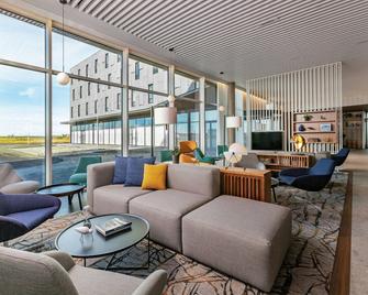 Courtyard by Marriott Reykjavik Keflavik Airport - קפלאביק - סלון